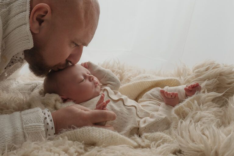 newborn-lifestyle-girona-nicole-gulau